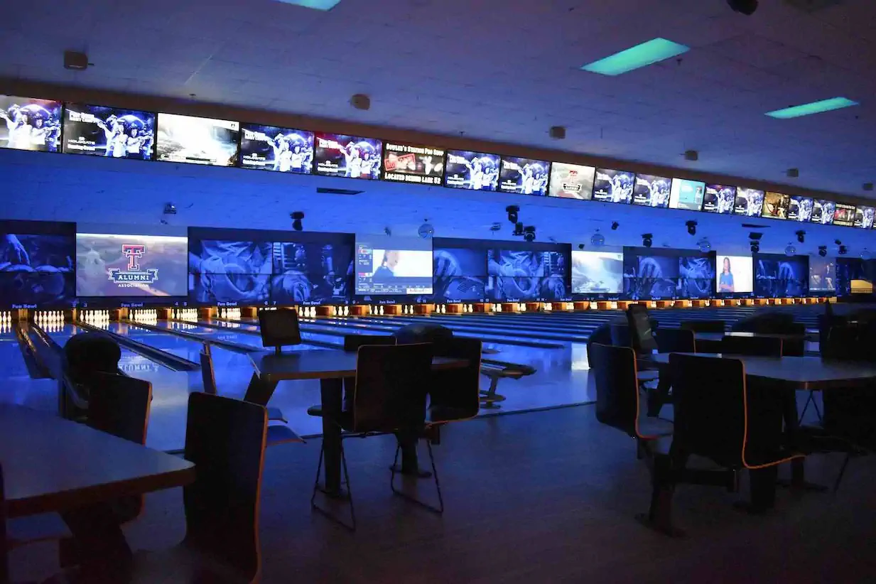 Bowling lanes at Fun Bowl Henry County